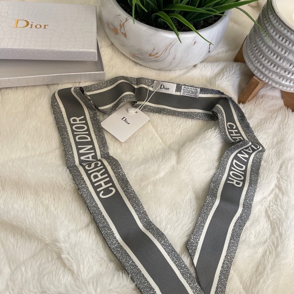 Headband - Picture 3 of 8